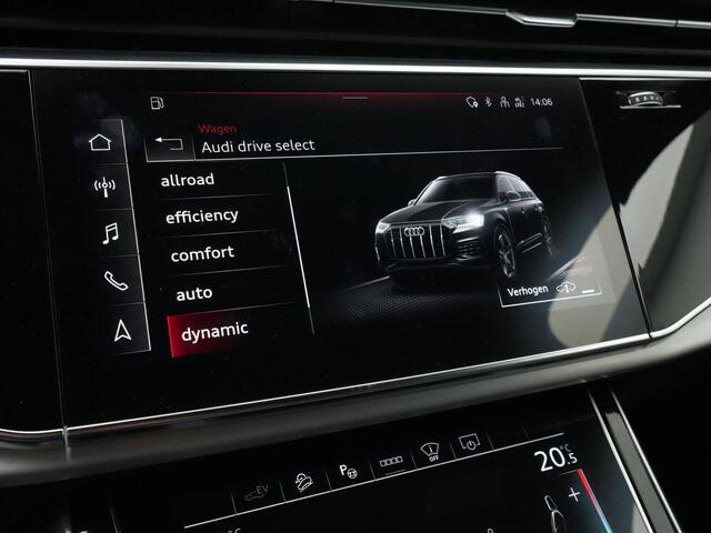 Audi Q7 55 TFSI e 381 pk Tiptronic quattro Pro Line S | Panoramadak | Trekhaak | Head-Up Display | Rondomzicht camera | Carbon spiegelkappen | Zwart optiekpakket plus | 21 inch