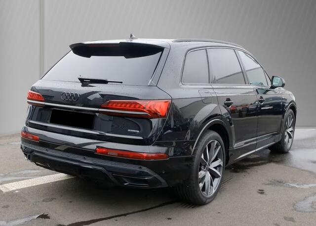 Audi Q7 50 TDI quattro S Line 286 PK Grijs Kenteken ACC Trekhaak Luchtvering 21 Inch Panoramadak Head-Up Memory LED Black Pack