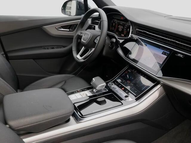 Audi Q7 50 TDI quattro S Line 286 PK Grijs Kenteken ACC Trekhaak Luchtvering 21 Inch Panoramadak Head-Up Memory LED Black Pack