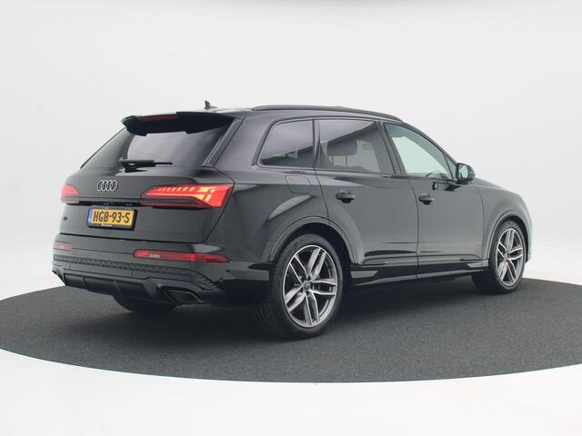 Audi Q7 55 TFSi e 380 Pk quattro S-Line | Full LED | Panoramadak | Zwart Optiek | Trekhaak | 21 Inch | Adaptive Cruise | B&O Audio | 20.301 Km!!