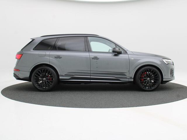 Audi Q7 60 TFSi e 490 Pk Automaat quattro S-Line | Panoramadak | Valcona Leder | Stoelverwarming | B&O Audio | 4wiel Besturing | Trekhaak | 22 Inch | 11.625 Km!!