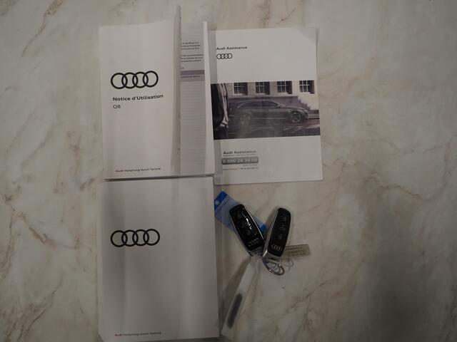 Audi Q8 60 TFSI e quattro Competition BlackOptic 462PK | RS Stoelen | 23" | Luchtvering | Panoramadak | B&O | 360 | Trekhaak