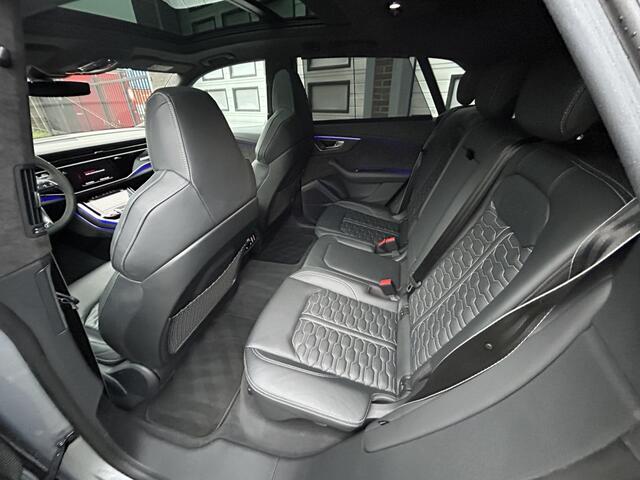 Audi Q8 4.0 TFSI RS Q8 Dynamic Carbon Nieuw! ?