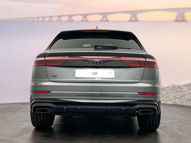 Audi Q8 Pro Line S 55 TFSI e 290 kW / 394 PK SUV 8 versn.