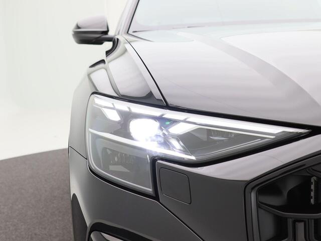 Audi Q8 Pro Line S Competition 60 TFSI e 360 kW / 490 PK S | 23 inch Velgen | Glazen Panoramadak | Head-up display | Soft close | Vierwielbesturing |