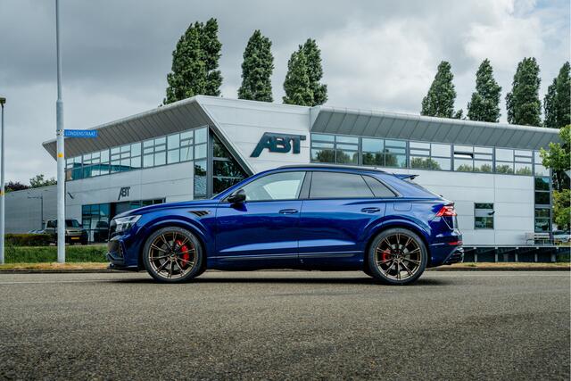 Audi Q8 55 TFSIe Pro Line S ABT | ABT Power S 465pk | ABT Aero | ABT GR23 Matt Racing Gold | Carbon exterieur pakket | Uitgebreid leder pakket | Panorama dak Rode stiksels | B&O premium | panorama dak | Matrix LED | massage | S-Sportstoelen