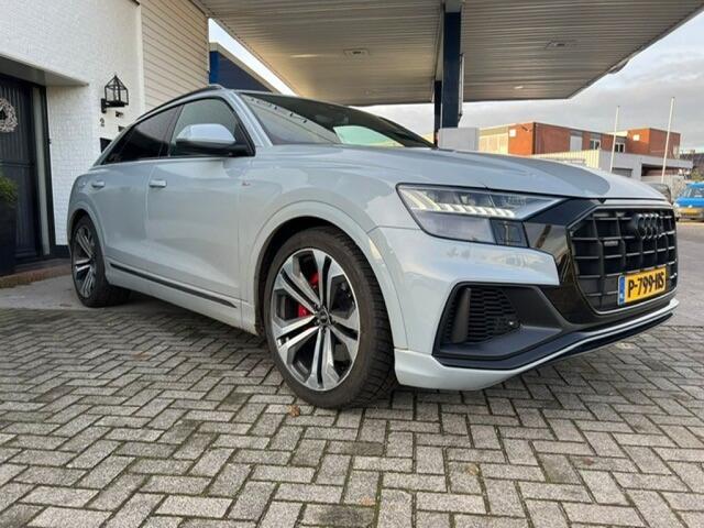 Audi Q8 55 TFSIe Q8 S line