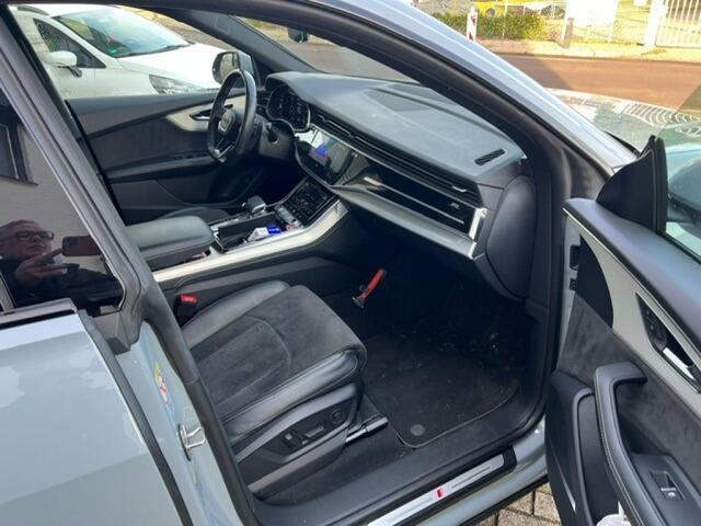 Audi Q8 55 TFSIe Q8 S line