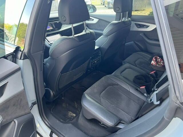 Audi Q8 55 TFSIe Q8 S line
