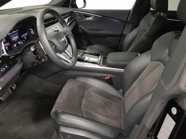 Audi Q8 4.0 TFSI RS Q8 Quattro 600pk! | Panoramadak | Navigatie | Electrische achterklep | Led