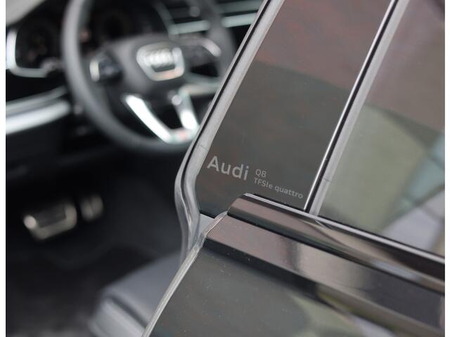 Audi Q8 60 TFSIe quattro Pro Line S Competition | Pano - Trekhaak - Matrix - HUD