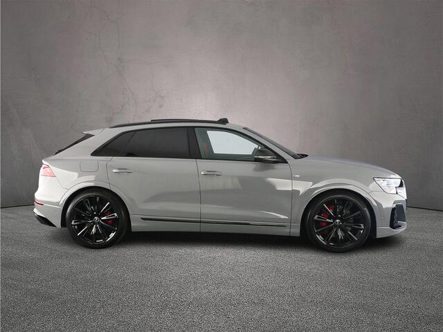 Audi Q8 60 TFSI e Pro Line S Comp. | B&O Adv. | Head up | Pano | Carbon | Trekhaak | Adv. onderstel | 4-Wiel besturing | HD-Matrix | Nardo | S-Stoelen | Alcantara | 23 inch |
