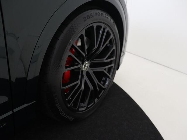 Audi Q8 55 TFSI e quattro Pro Line S Exclusive kleur Tiefgruen Pareleffect