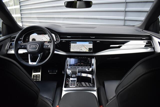 Audi Q8 55 TFSI e Quattro Pro Line S | ACC | RS-Seats | Head-Up | B&O | Softclose | 22'' Velgen | Stuurverwarming | Matrix | Nachtzicht |