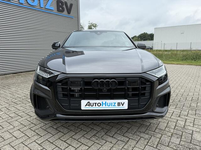 Audi Q8 60 TFSI e 467 PK Quattro Pro Line S-Line Competition Panoramadak S-Line Sportstoelen Plus Trekhaak Stuurverwarming Stoelverkoeling ACC Audi Exclusive Individueel-lak Rotor Grau!