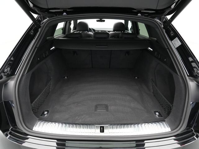 Audi Q8 e-tron 55 quattro S-Line Edition 115 kWh 408pk Panorama Navigatie Camera Matrix led