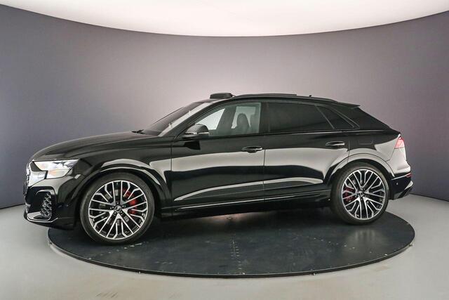 Audi Q8 55 TFSI e Pro Line S | Pano | B&O | RS Rood | Head Up | 23 inch | Tour/City | Trekhaak |
