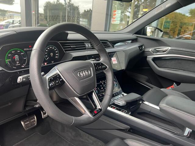 Audi Q8 55 QUATTRO S-Edition 115 kwh Panoramadak BenO Leder