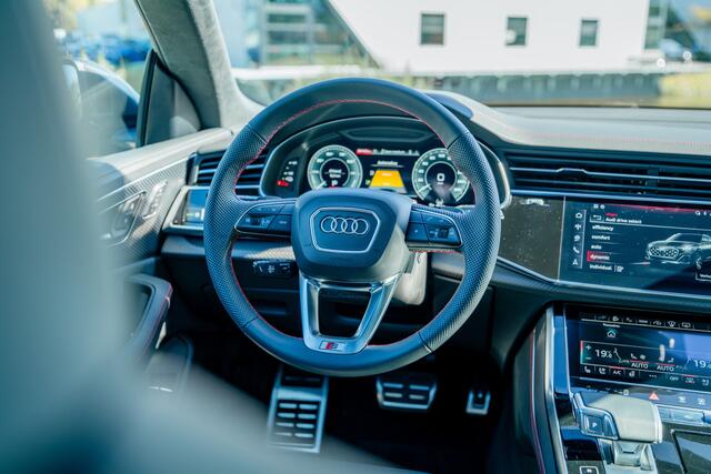 Audi Q8 60 TFSI e 557 pk quattro ABT Aero Competition | Audi exclusive Grigio Telesto | Advanced onderstel | Panoramadak | S sportstoelen | B&O | Keyless | Uitgebreid leder pakket | Alcantara hemel | Carbon spiegels | Carbon interieur | Stoevent | ABT Power S | A