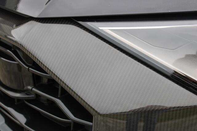 Audi Q8 4.0 TFSI RSQ8 quattro | Carbon in/exterieur | Keramische remmen | Bang & Olufsen | Stoelverwarming voor + achter | Stoelventilatie | Alcantara stuurwiel/hemel | 360° camera | Trekhaak |