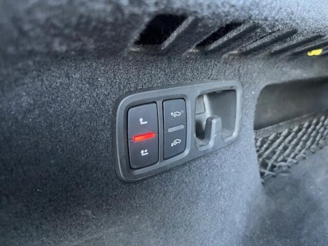 Audi Q8 55 TFSI E Q S-LINE - LEDER - EL. TREKH. - 21 INCH