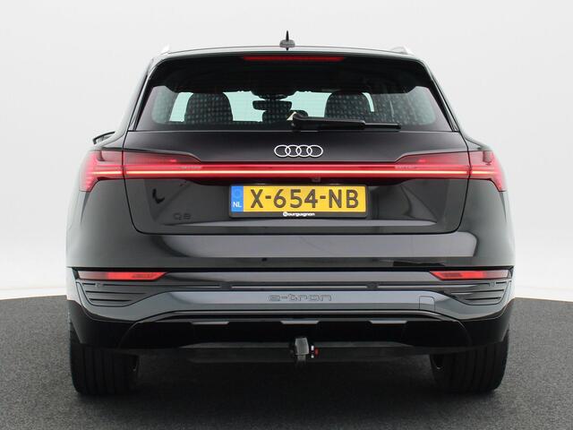 Audi Q8 e-tron 55 quattro 408 Pk Advanced Edition Plus 115 kWh | Camera | Panoramadak | Navigatiesysteem | LED | Trekhaak | Elektrische Achterklep | 21 Inch | 42.196 Km!