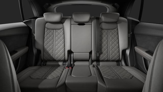 Audi Q8 55 TFSI e 394 Tiptronic Pro Line S Automaat | Vierwielbesturing | Sportstoelen plus voorin | Glazen panoramadak | Optiekpakket zwart plus | Privacy glas (donker getint) | Bang & Olufsen Premium 3D