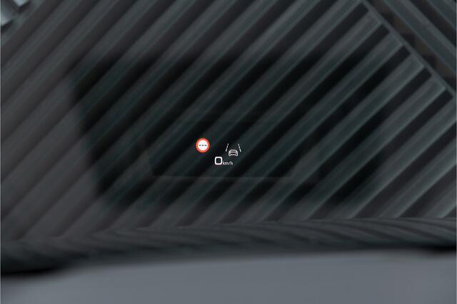 Audi Q8 60 TFSI e quattro S-Line Competition Panodak ACC Trekhaak Achteras Bestr. Head Up 360 Oled Massage Softcl. B&O Stoelvent. Trekhaak