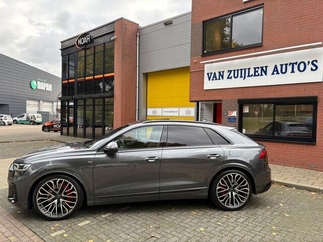 Audi Q8 55 TFSIe Quattro 394pk S-Line Pano 4W 23" Trekhaak B&O Soft Matr