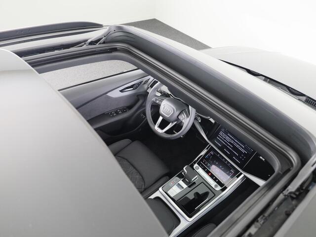 Audi Q8 60 TFSI e quattro Pro Line S Competition 490pk | Panoramadak | Head up display | Memory | Trekhaak | Massage stoelen | Assistentpakket Tour |