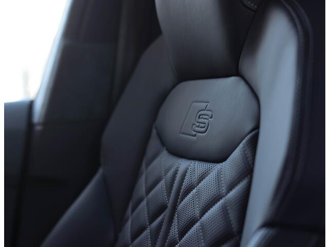 Audi Q8 60 TFSI e Quattro Pro Line S Competition | B&O - Trekhaak - Pano - SoftClose - Massage