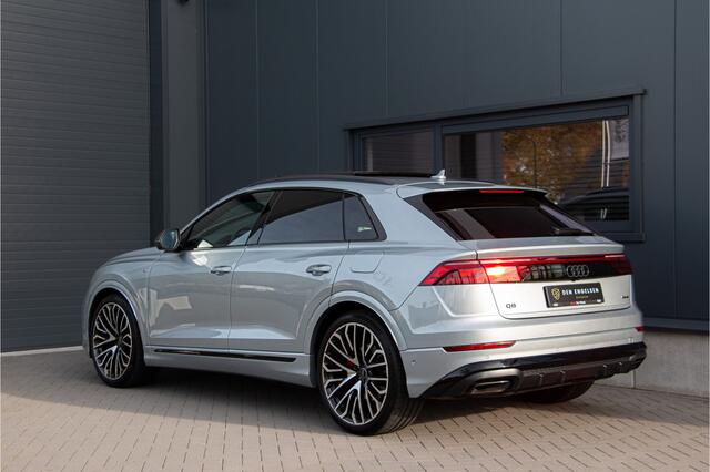 Audi Q8 55 TFSI e Quattro S-Line 394PK NL AUTO | ACC | 360 Cam | Massage + Ventilatie + | Softclose | Carbon | Stoel & Bankverwarming | Lane & Side Assist | Pano | Park Assist | B&O | Head Up | 23"| Matrix | E.TH 3500KG | BTW | Luchtvering | Vierwielbesturing | N