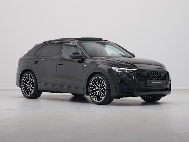 Audi Q8 60 TFSI e quattro Pro Line S S Line Competition Panoramadak Wegklapbare trekhaak 23'' Lichtmetalen velgen Vierwiel besturing 47