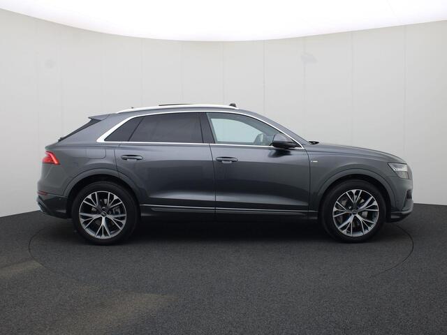 Audi Q8 55 TFSIe 280kW/381PK quattro S Line · Panoramadak · Luchtvering · Trekhaak · Garantie tot november 2025 of 60000km