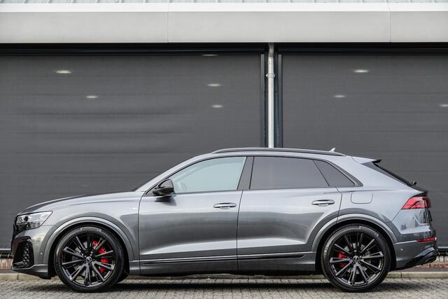 Audi Q8 60TFSI-e 490Pk Aut. | S-Line | vierwielbesturing | Head-Up | Luchtvering | 23''
