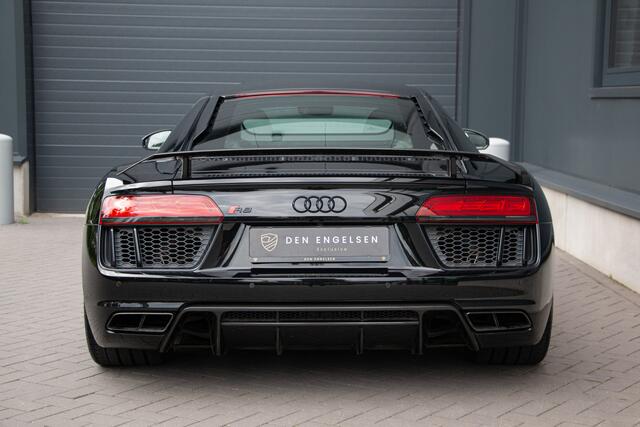 Audi R8 5.2 FSI V10 Quattro Plus 610PK | Ceramic Brakes | B&O | Carbon | Camera | Sportuitlaat | Drive Select | Alcantara | 20" | Stoelverwarming | Virtual Cockpit | Valcona Stiksel | Magnetic Ride | Dealer OH. | N.P ¤284.388.-