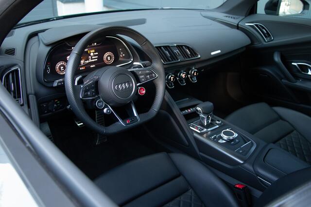 Audi R8 5.2 performance RWD 570 PK | BTW | B&O Sound | Keyless Entry | Led | Camera | Stoelverwarming | Apple & Android Carplay | PPF-folie | Valcona Leder | 20"| Draadloze telefoonlader | Cruise control | Daytona |