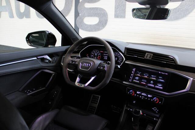 Audi RS Q3 Sportback 2.5 TFSI Quattro | Adaptieve cruise control | Memory seat | Alcantara stuurwiel | Apple carplay/Android auto | Sonos audio | Stoelverwarming | 360° camera |