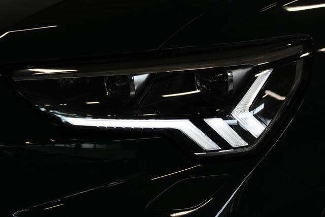 Audi RS Q3 Sportback 2.5 TFSI Quattro | Adaptieve cruise control | Memory seat | Alcantara stuurwiel | Apple carplay/Android auto | Sonos audio | Stoelverwarming | 360° camera |