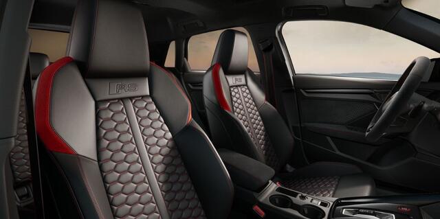 Audi RS3 Sportback 2.5 TFSI RS 3 quattro | Sportuitlaat | Leder Honingraat | Panorama | Adapt. onderstel |