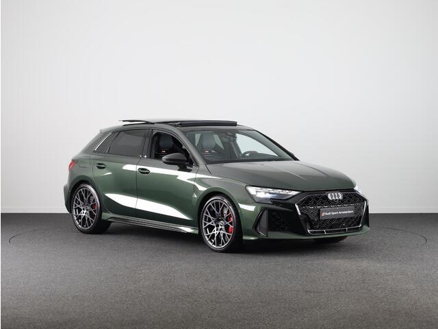 Audi RS3 Sportback 2.5 TFSI quattro 400pk Panoramadak | Schaal stoelen | Head Up Display | Sonsos audio