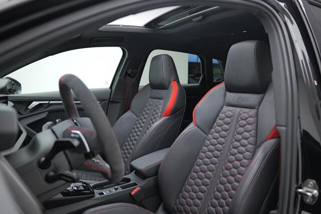 Audi RS3 Sportback 2.5 TFSI quattro |Keramisch|Pano|B&O|Dodehoek|HUD|