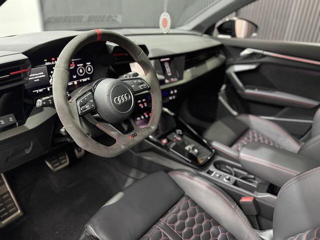 Audi RS3 Sportback 2.5 TFSI QUATTRO PANO HDUP MASSAGE VOL