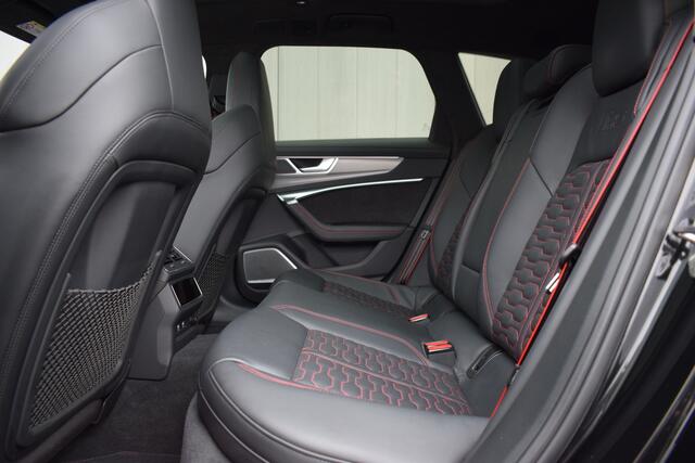 Audi RS6 Avant 600PK Quattro Dynamic Plus | B&O 3D | Carbon | RS Zetels | Keramisch | Softclose | Panoramadak | Dealer Onderhouden!!