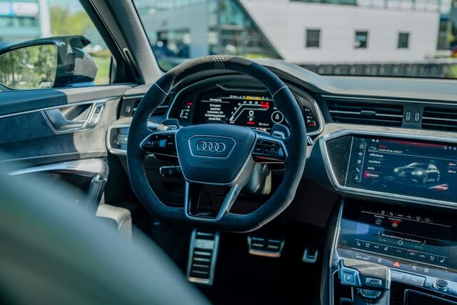 Audi RS6 Avant ABT RS6 Legacy Edition 1/200 ABT IR22 | ABT Expoert uitlaat | Dynamic plus | RS design pakket grijs | Dynamic plus | Keramische remmen incl. blauwe remklauwen | Carbon | B&O | Head-up | panorama dak |