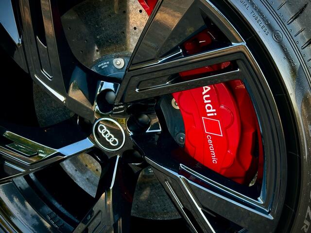 Audi RS6 Quattro DYNAMIC+|PANO|CERAMIC|B&O|SOFTCLOSE VOL!