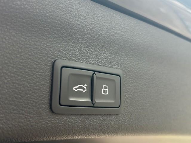 Audi RS6 TFSI Quattro l RS Dynamic l Achteras Besturing l Pano l 22 Inch ABT Origineel l Dealeronderhouden