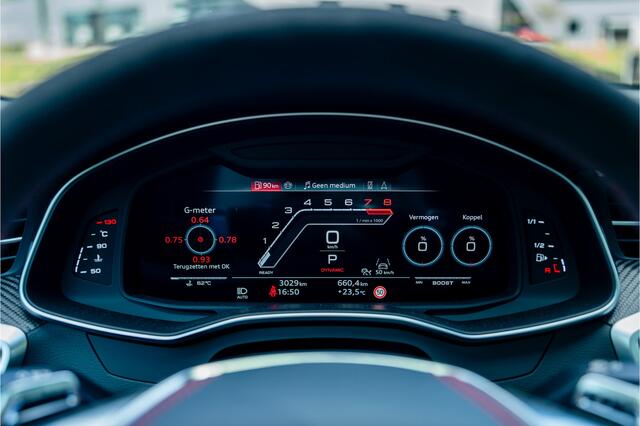 Audi RS6 Avant 4.0 TFSI ABT ABT HR22 Glossy Black | Audi Exclusive | Carbon optiek | Dynamic plus | Keramische remmen | Design pakket rood | Alcantara hemel | Panorama dak | Assistentiepakket plus B&O Premium audio | Carbon spiegels | Carnon interieur | HD Matrix 