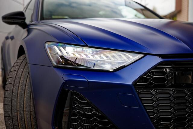 Audi RS6 Avant TFSI quattro Full Option in de bijzondere kleur Frozen Blue