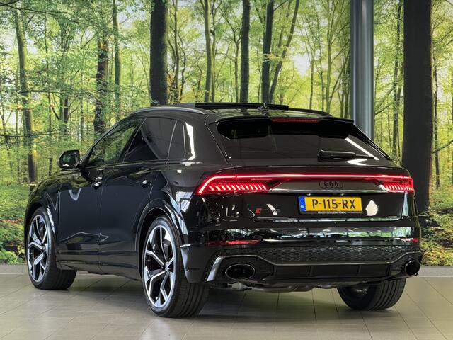 Audi RSQ8 4.0 TFSI RS Q8 quattro | Carbon Optiek Pakket | Dynamic Plus | Keramisch | 23'' lichtmetaal | Panoramadak | Massage | 600 Pk! | Head-up display | Trekhaak | Bang & Olufson |